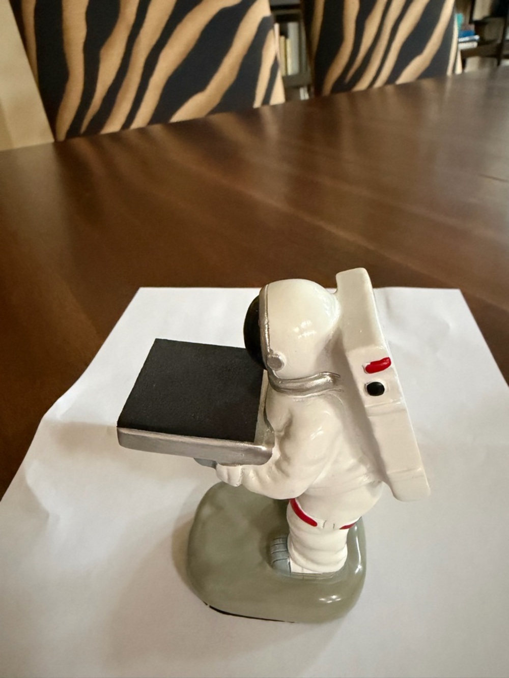 Astronaut Watch Holder Stand - Picture 6 of 7